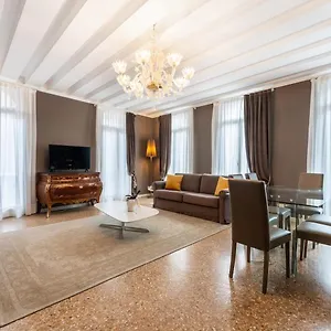 Daire San Teodoro Palace - Luxury 