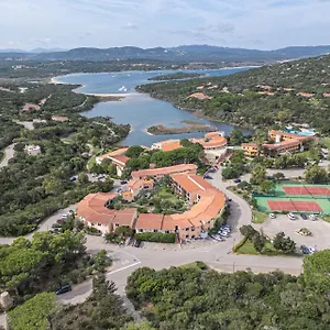 **** Aparthotel Felix - Costa Serena Italië